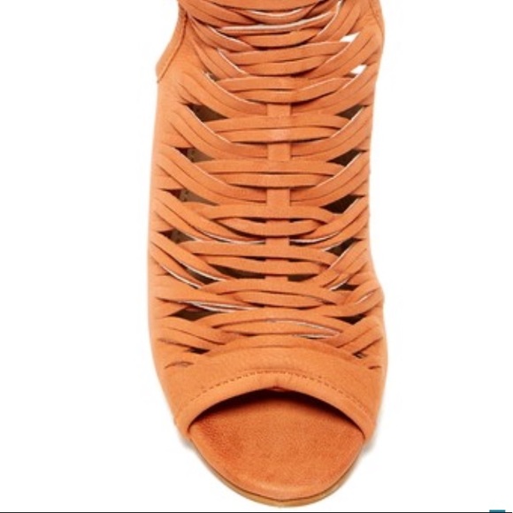 Sam Edelman Holly Bootie - Picture 3 of 7